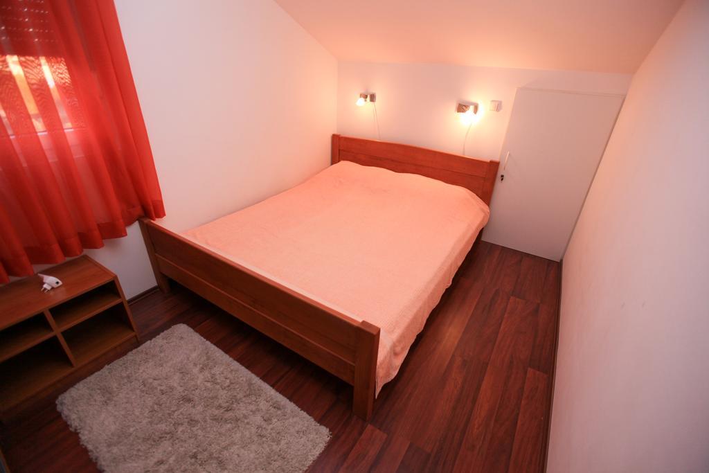 Apartments Miroslav Povljana Dış mekan fotoğraf