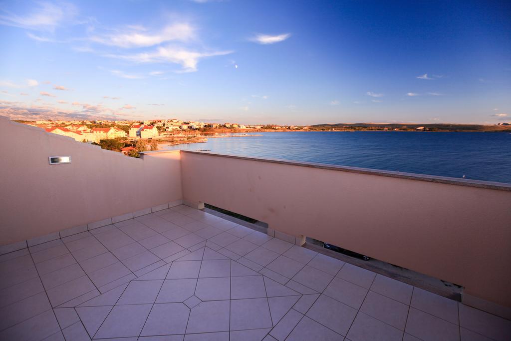 Apartments Miroslav Povljana Dış mekan fotoğraf