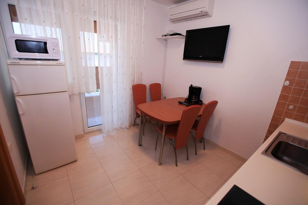 Apartments Miroslav Povljana Dış mekan fotoğraf
